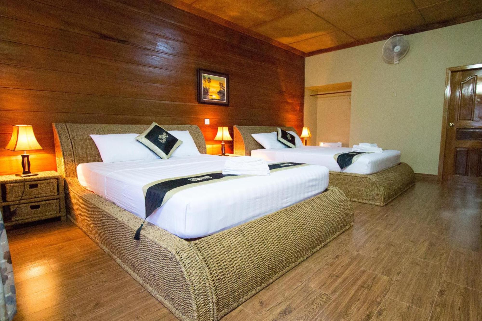 Atmaland Resort Kep Rum bild